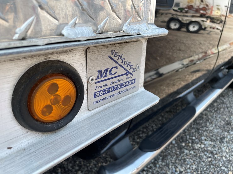 2007-ford-f550-image-22