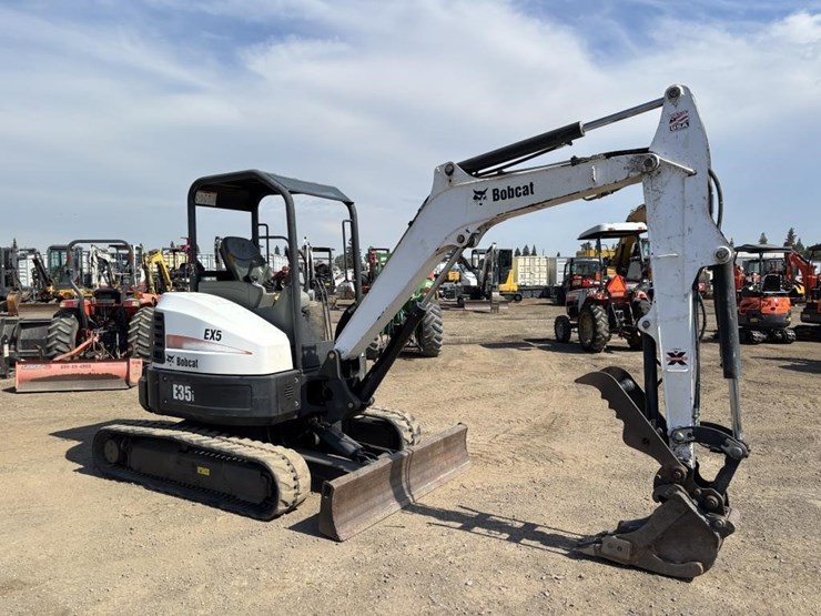 2014-bobcat-e35i-image-2