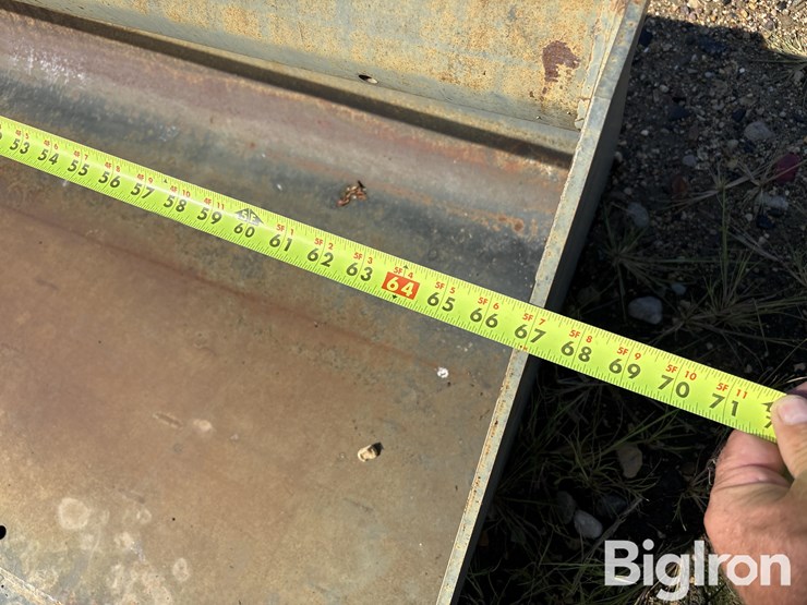 bobcat-68”-heavy-duty-skid-steer-bucket-image-12