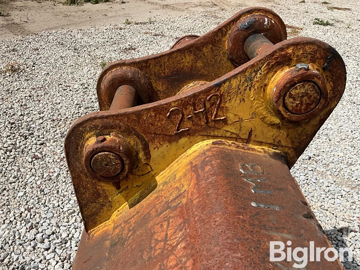 caterpillar-320-image-10