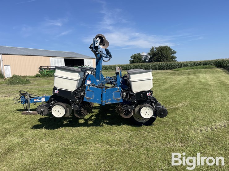 2015-kinze-3200-image-8