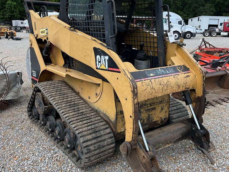 caterpillar-257-image-1