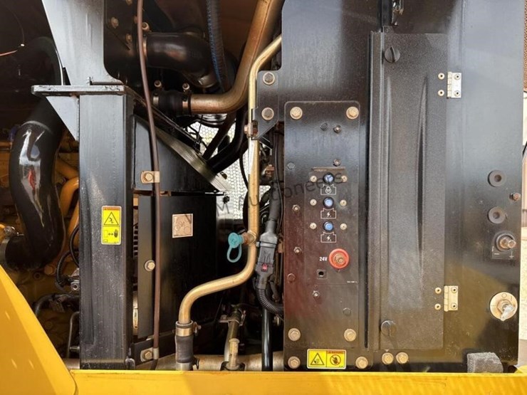2012-caterpillar-930k-image-11