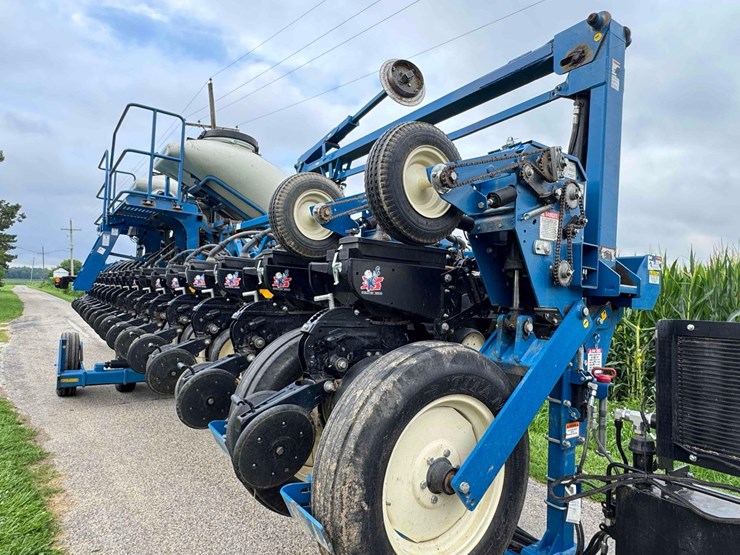 2014-kinze-3600-image-26