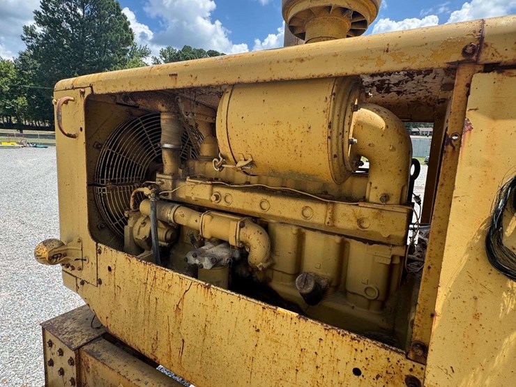 caterpillar-120-image-24