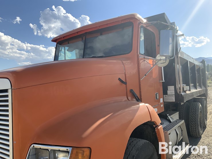 1996-freightliner-fld112-image-11