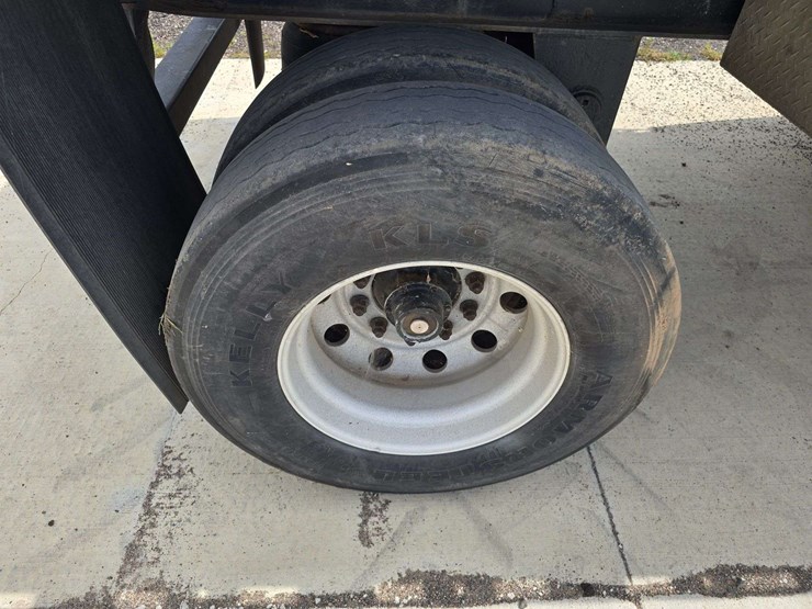 1998-transcraft-eagle-aluminum-flat-bed-trailer,-spread-axle,-11r22.5-tires-on-all-aluminum-rims,-ne-image-27