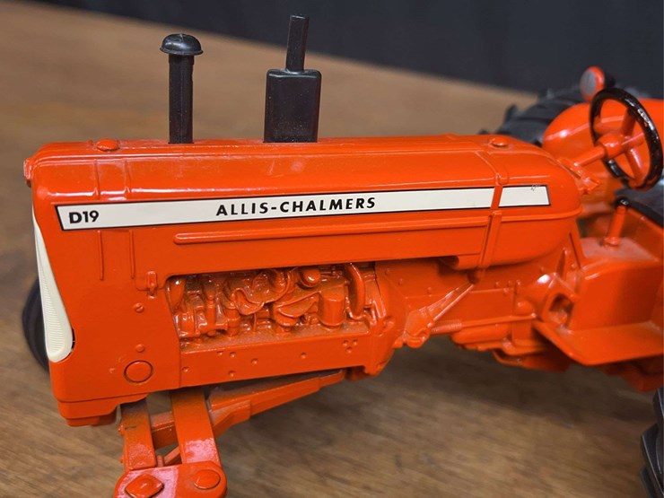 1/16-ac-d19-w/plow-customized-image-12