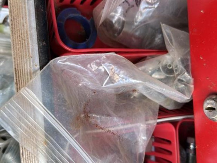 #101-•-contents-of-storage-container-image-33