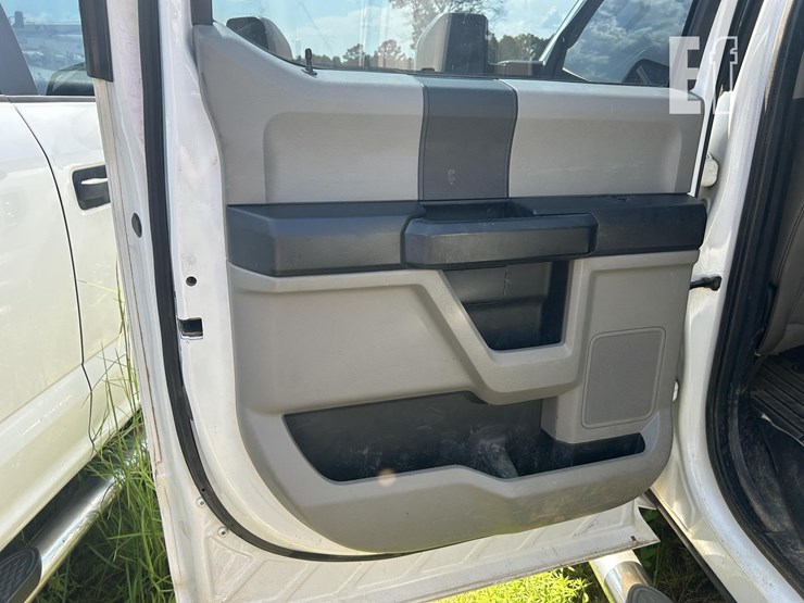2020-ford-f250-image-23