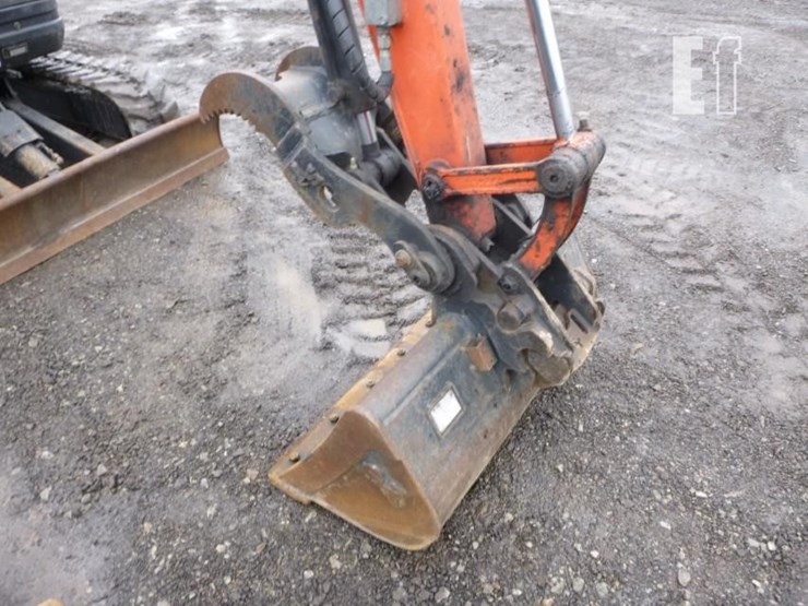 2016-kubota-u25-image-17