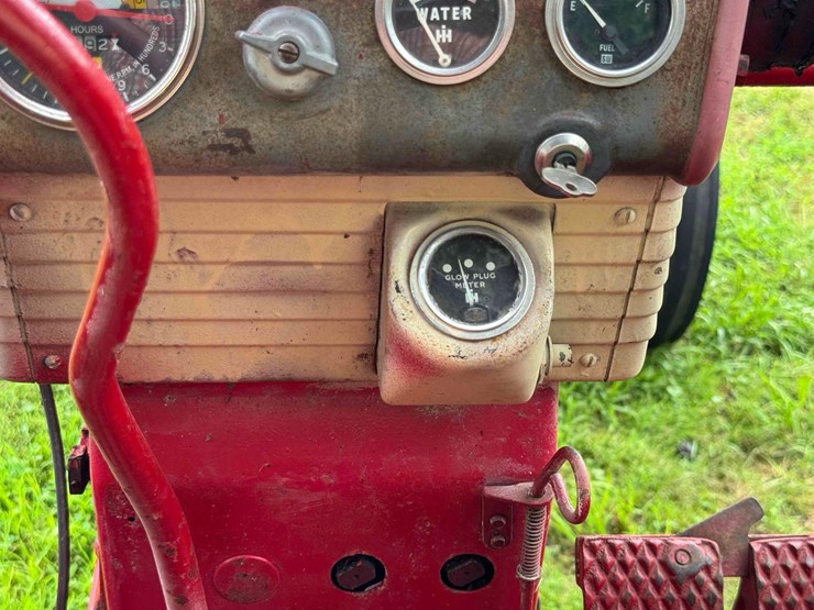 ih-460-tractor-image-20
