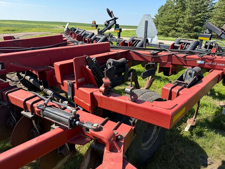 case-ih-730b-ecolo-tiger-disk-ripper,-rear-leveler,-30”-spacing,-2-bearings-are-out-but-2-good-used-image-25