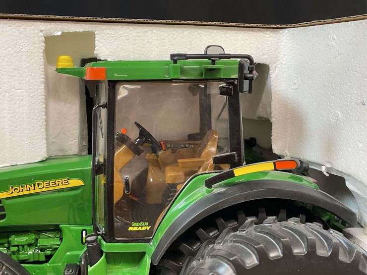 1/16-john-deere-7920-collector-nib-ertl-image-10