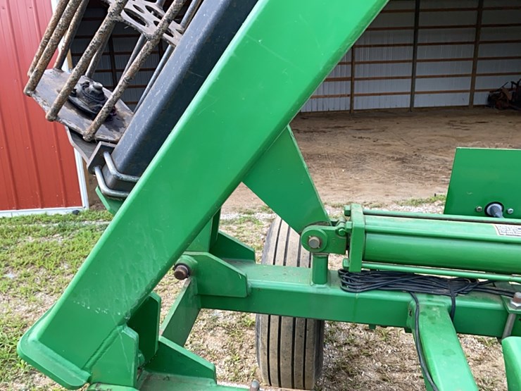 john-deere-200-image-11