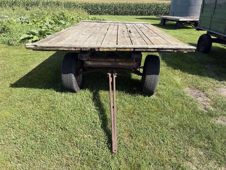 flat-hay-rack,-94”x13.5’,-2”-wood-deck,-on-4-wheel-gear,-16”-tires,-hoist-image-2