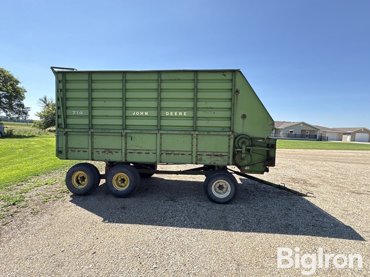 john-deere-714-image-4