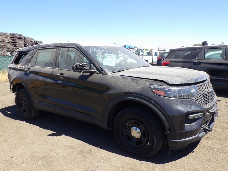 2022-ford-explorer-image-3