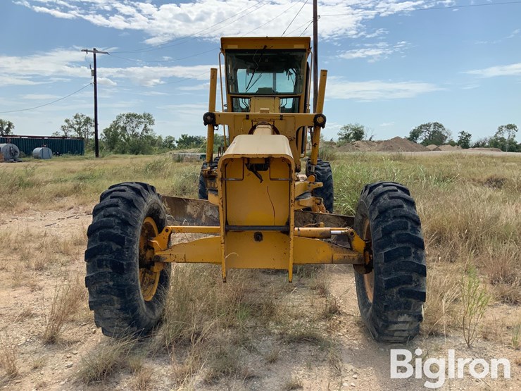 1991-deere-570b-image-2