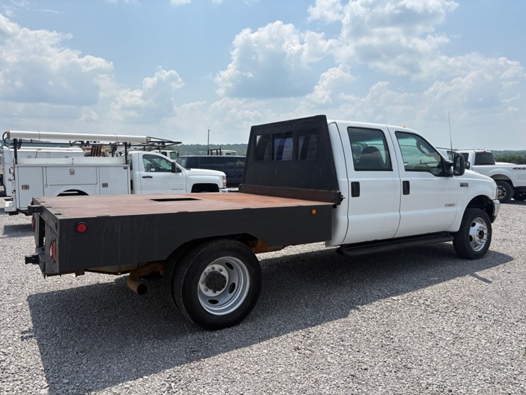 2003-ford-f550-xl-image-3