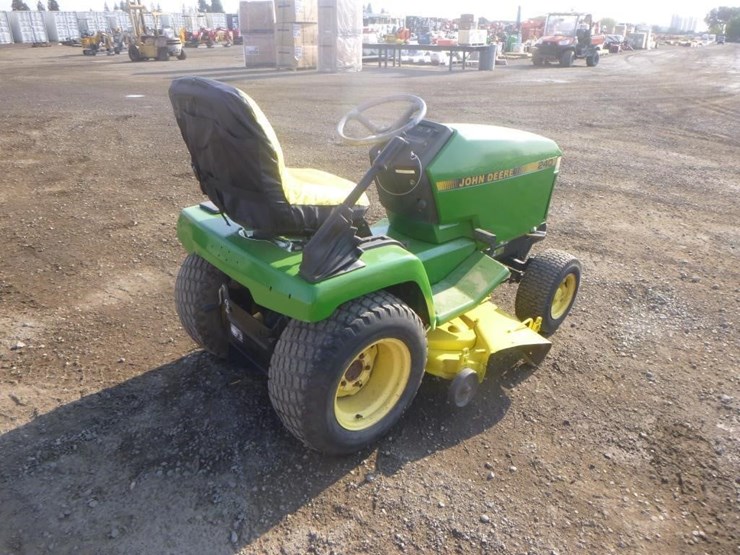 john-deere-240-image-3