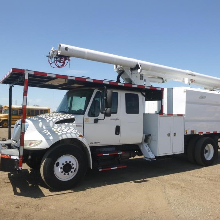 2011 INTERNATIONAL 4300
