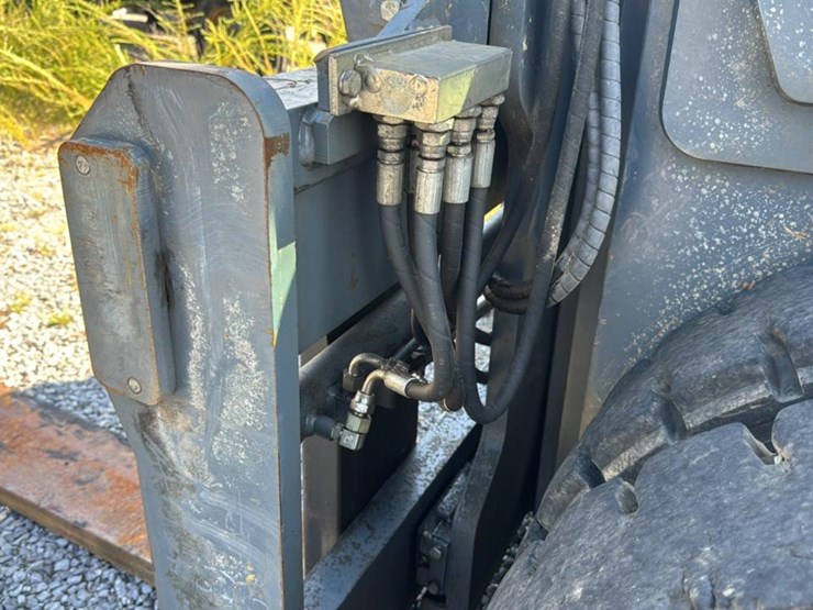 #165-•-2017-heli-americas-cpcd100-forklift-image-24