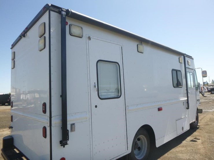 2002-utility-van-image-30
