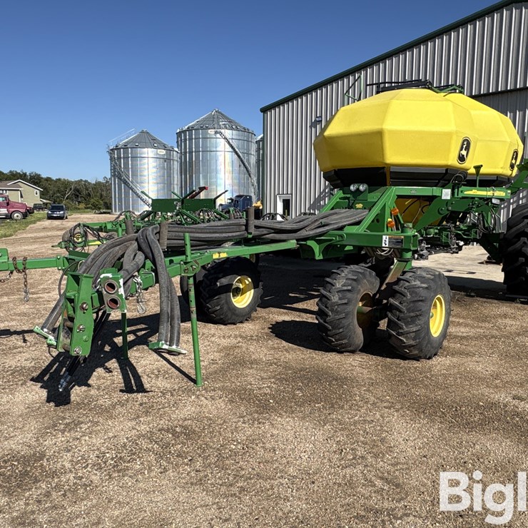 2009 JOHN DEERE 1910