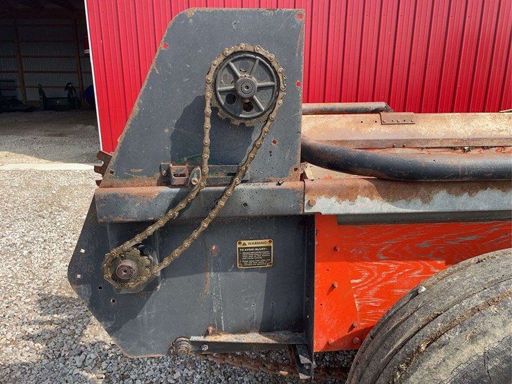 avco-new-idea-manure-spreader-image-13