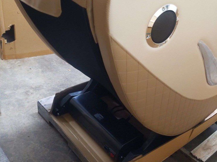 unused-massage-chair-(damaged)-image-7