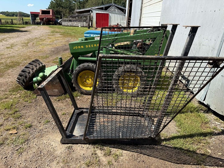 john-deere-70-image-4