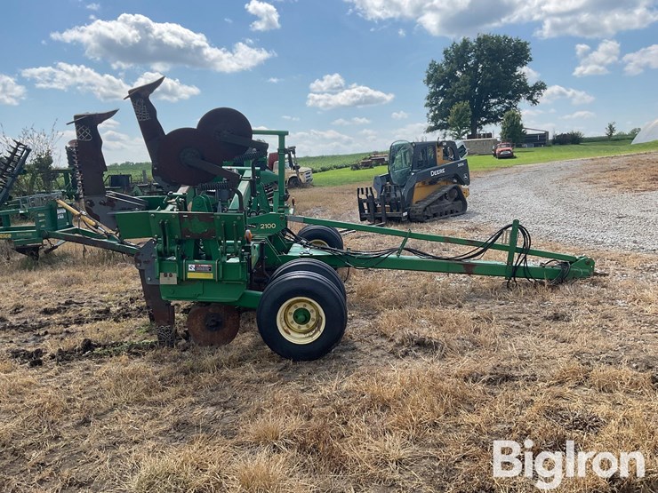 john-deere-2100-image-4