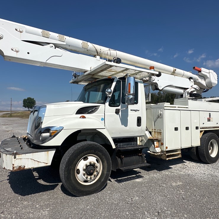 2011 INTERNATIONAL 7300