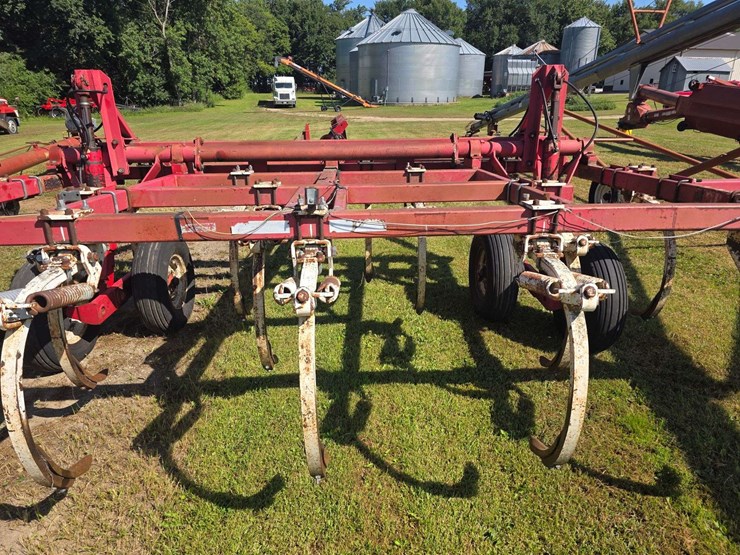 wil-rich-18’-chisel-plow,-all-points-cab-be-flipped,-9.5l-15-tires-on-6-bolt-rims,-does-have-some-we-image-13