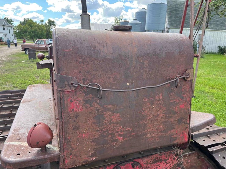 international-td14-crawler-image-7
