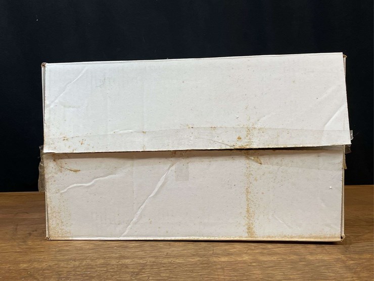 1/16-mf-8480-2004-agco-parts-expo-nib-sm-image-21