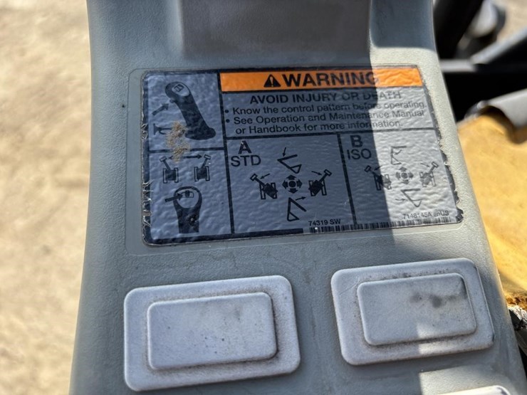 2014-bobcat-e35i-image-32