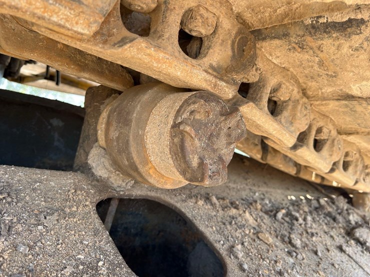 2005-caterpillar-321c-lcr-image-11
