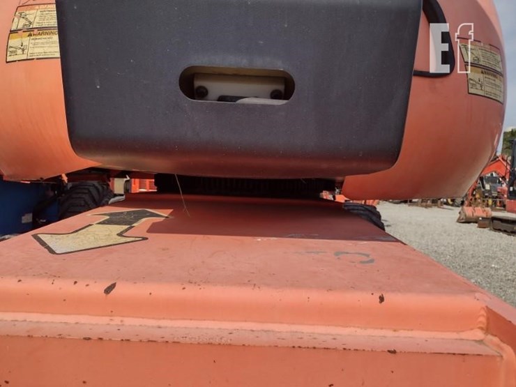 2009-jlg-800a-image-18