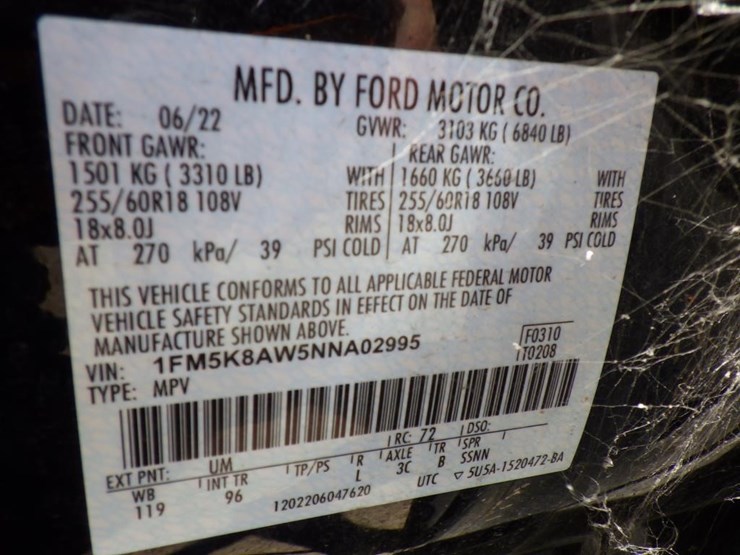 2022-ford-explorer-image-17