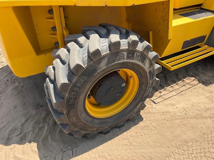 sellick-s80t4e-4ps-rough-terrain-forklift-image-13