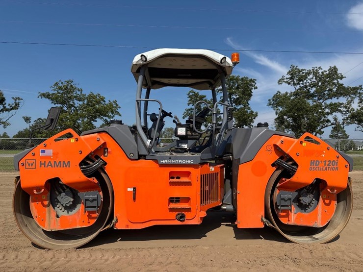 2016-hamm-hd+-120i-smooth-double-drum-roller-image-1
