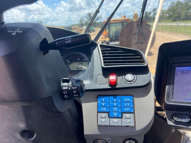 2019-komatsu-wa380-8-image-39