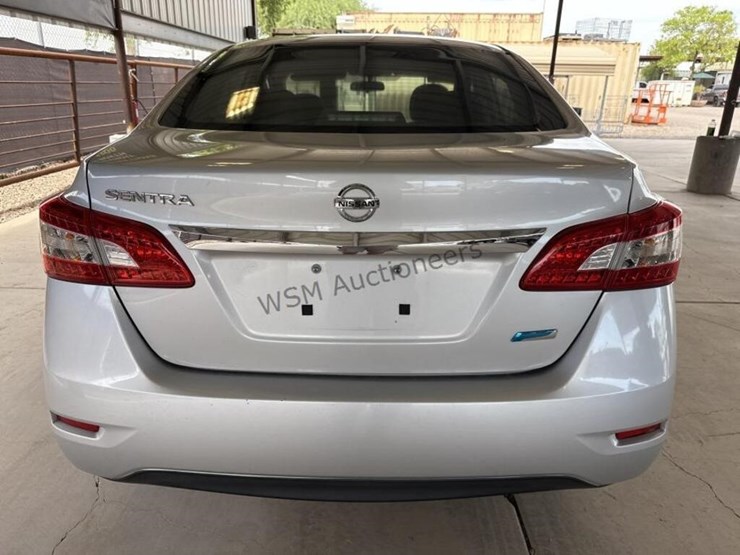2014-nissan-sentra-sdn-image-6