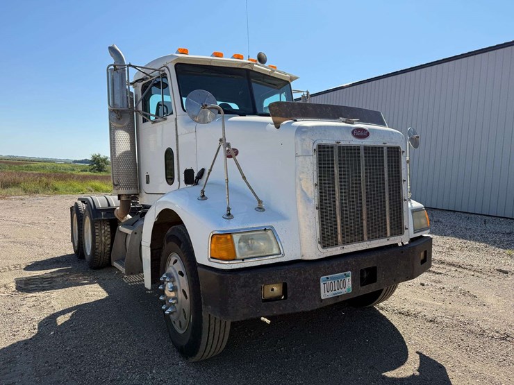 1997-peterbilt-385-image-10