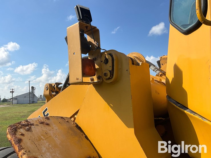 deere-544e-image-11