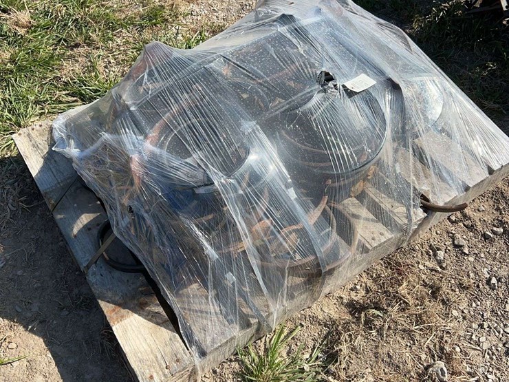 pallet-of-jd-shank-shovel-off-960-image-2