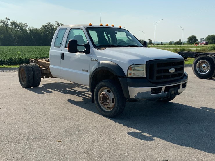 2005-ford-f450-xl-image-3