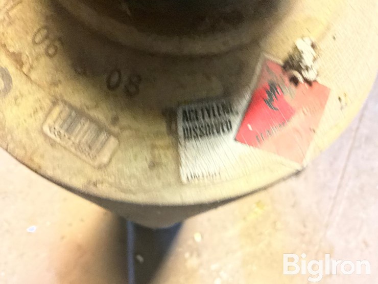 compressed-gas-cylinder-image-14